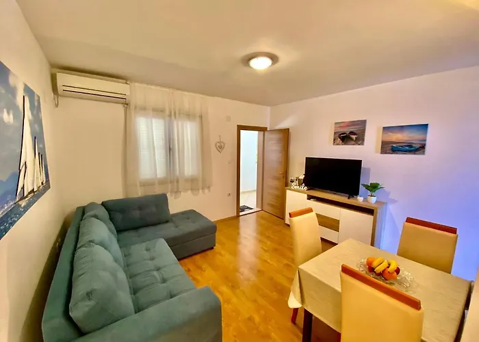 Marina Apartament *