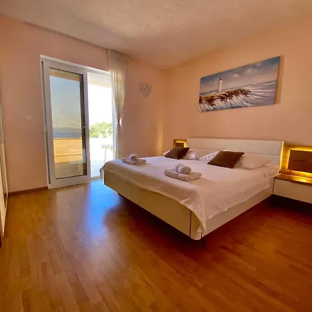 Marina شقة Lastovo