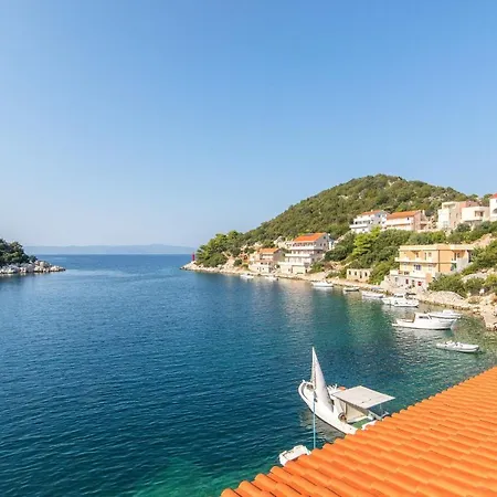 Marina * Lastovo